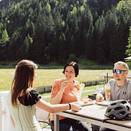 Hotel Weisseespitze
