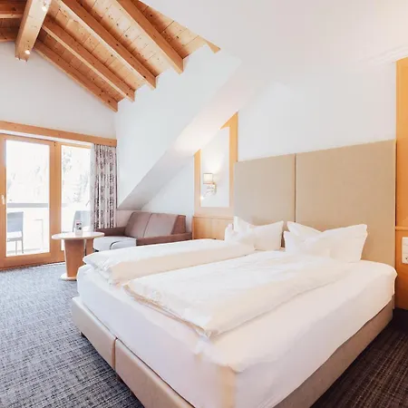 Weisseespitze Hotel 4*