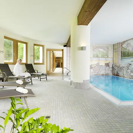 Weisseespitze Hotell 4*