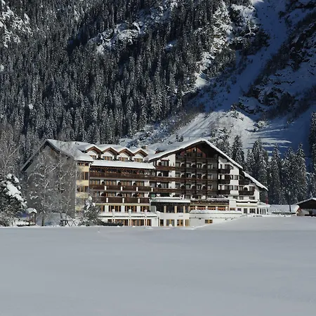 Weisseespitze 4*