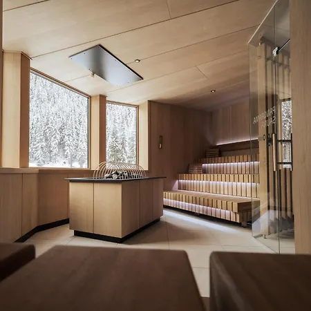 Hotel Weisseespitze 4*