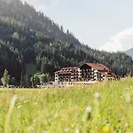 Weisseespitze Hotel 4*