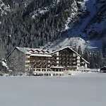 Weisseespitze 4*