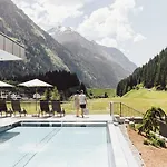 Weisseespitze 4*