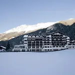 Hotel Weisseespitze 4*