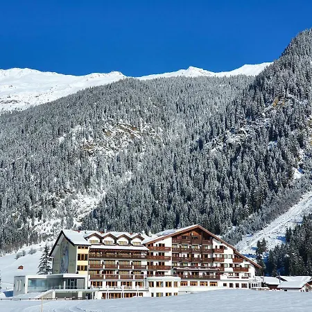 Hotel Weisseespitze 4*
