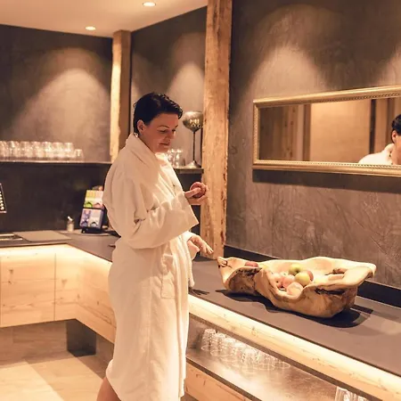 Weisseespitze Hotel 4*