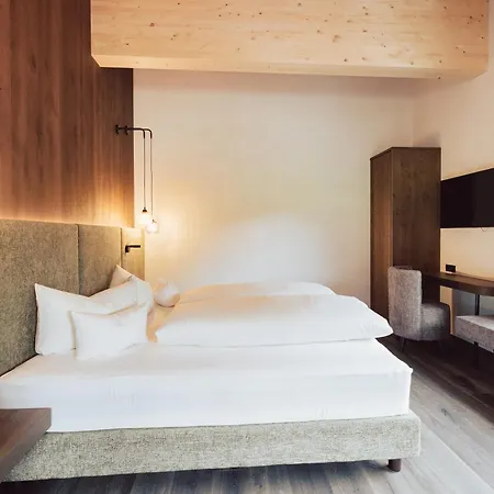 Weisseespitze Hotel 4*