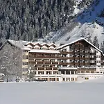 Weisseespitze 4*