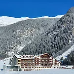 Weisseespitze 4*