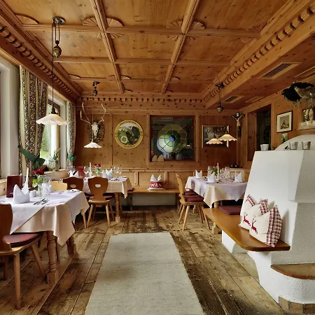 Weisseespitze Hotel 4*