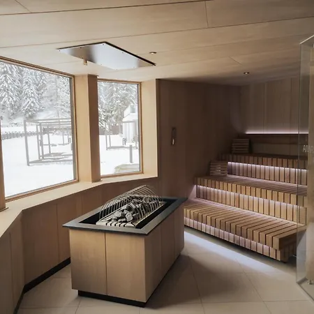 Weisseespitze Hotel 4*