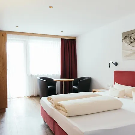 Hotel Weisseespitze Kaunertal