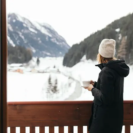 Hotel Weisseespitze 4*