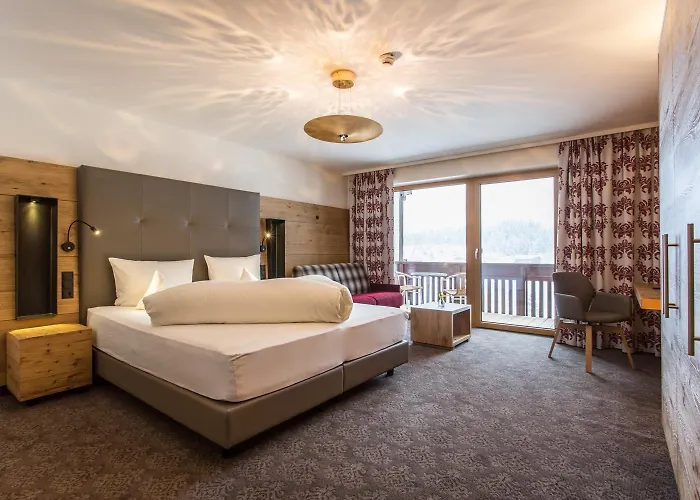 Hotel Weisseespitze 4*