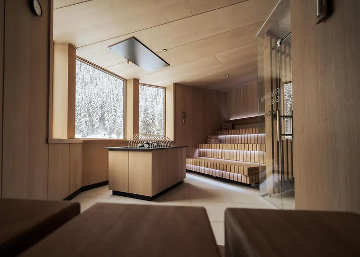 Hotel Weisseespitze 4*